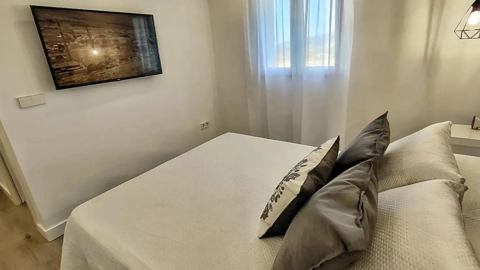 Charming Apartment In Los Prados Malaga 45 M² With Pool Španělsko