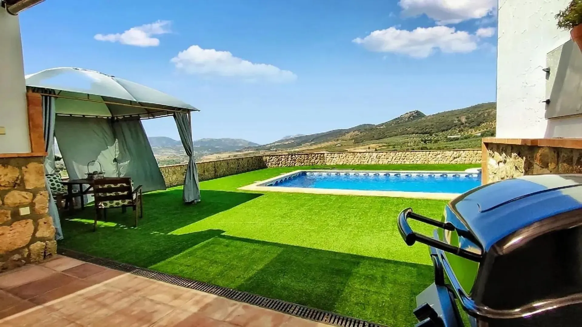 Charming Apartment In Los Prados Malaga 45 M² With Pool