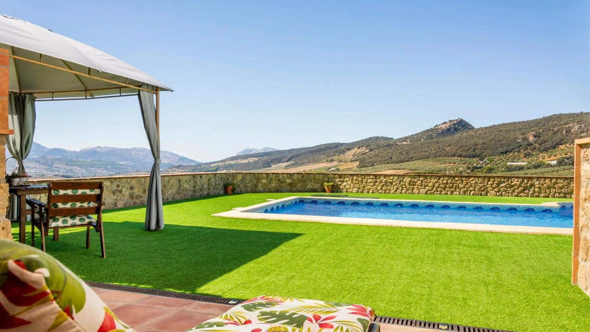 Charming Apartment In Los Prados Malaga 45 M² With Pool